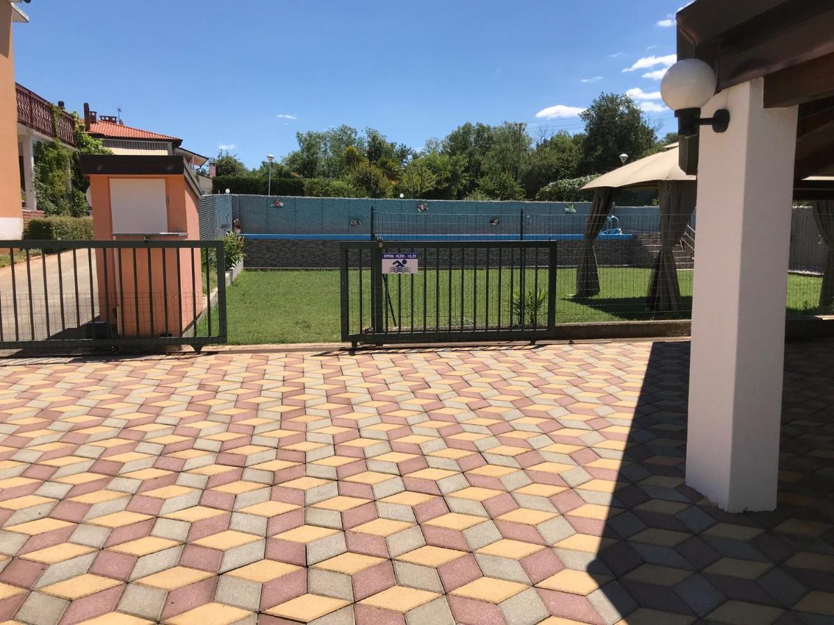 Pension Nina Умаг Экстерьер фото